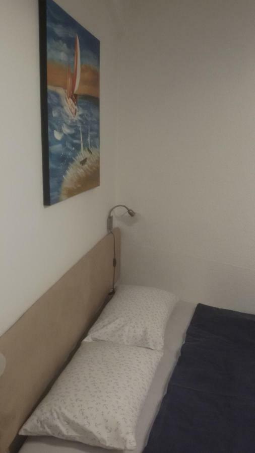 Room Mate Split Exterior photo